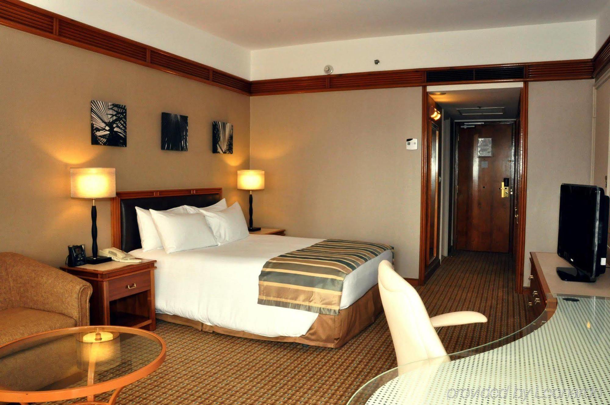 Hilton Yaounde Hotell Eksteriør bilde