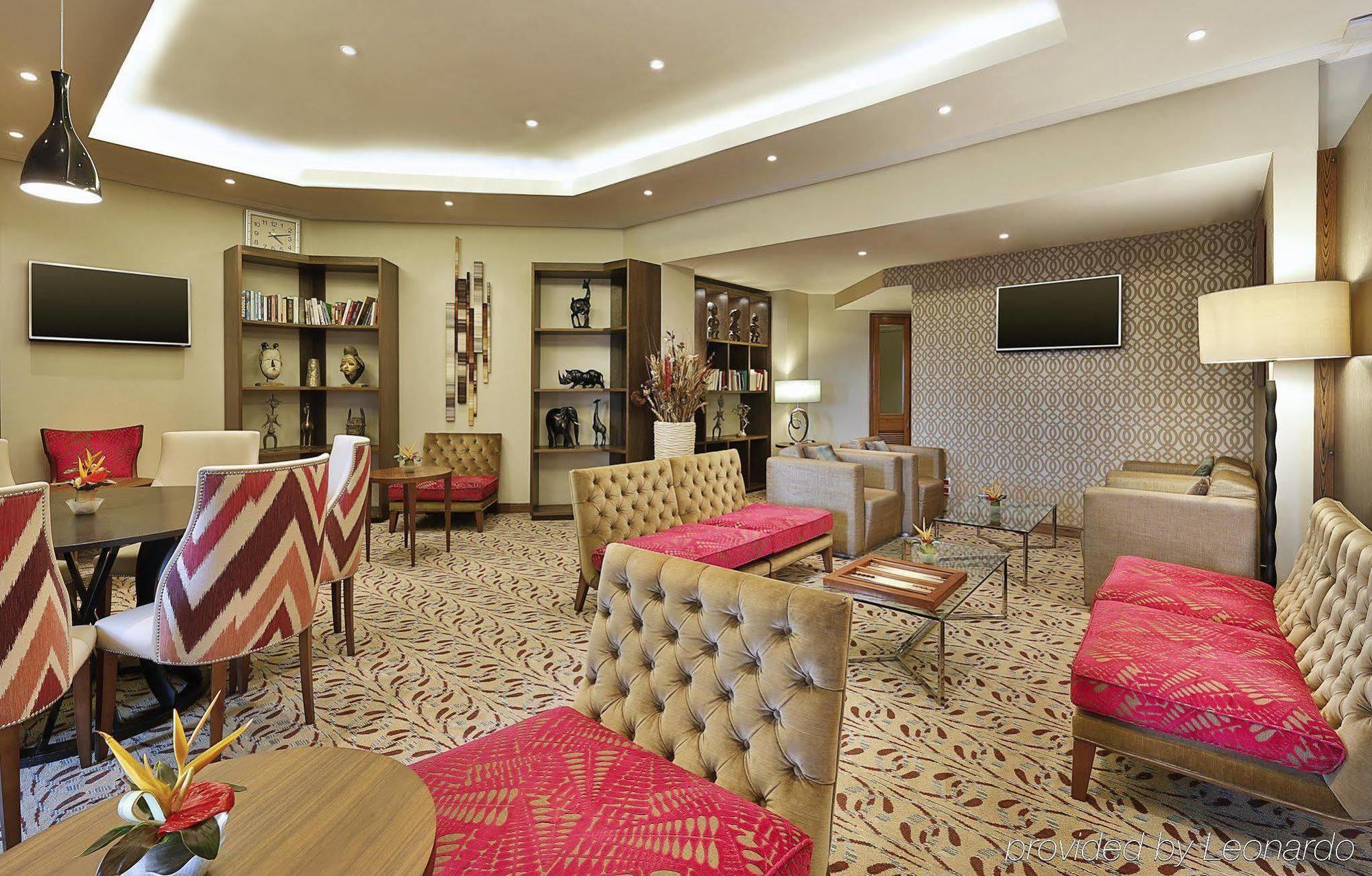 Hilton Yaounde Hotell Eksteriør bilde